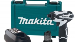 This is an image of the makita compact drill
