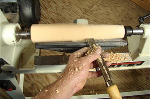 turning10b Make each pass a little longer, working ‘downhill’ from uncut wood to rounded wood.