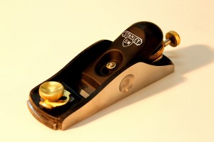 How to use a hand plane - stanley sweethard block plane